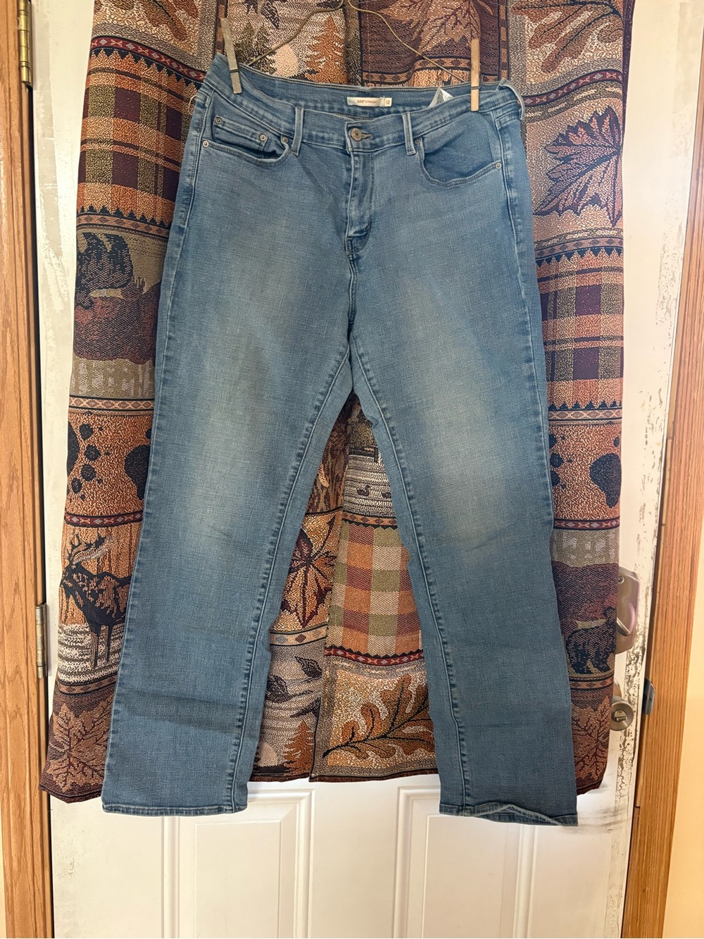 Women’s Light Levi Blue Jeans